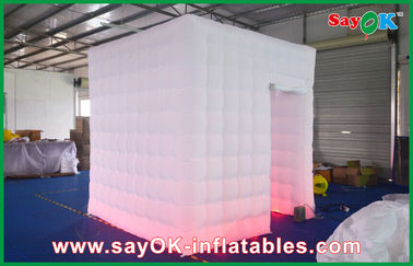 Tienda inflable 2,4 x 2,4 los x 2.5M Inflatable Photobooth Kiosk del cubo para los acontecimientos con 2 puertas del velcro