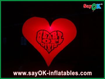 amor inflable de la forma del corazón de la decoración de la iluminación del paño de nylon 190T para el partido