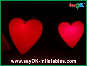 Corazón inflable rojo grande precioso con las luces llevadas para el festival, diámetro el 1.5M