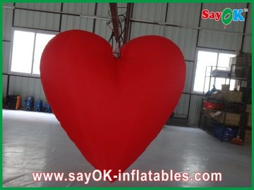 Corazón inflable rojo grande precioso con las luces llevadas para el festival, diámetro el 1.5M