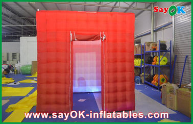 Cabina inflable roja de la foto de 2 puertas de la tienda inflable del cubo con uso de apertura superior del parque de atracciones