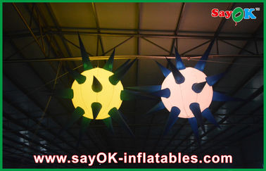 La decoración inflable de la iluminación del techo gigante interior llevó la bola