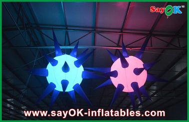 La decoración inflable de la iluminación del techo gigante interior llevó la bola