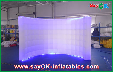 La cabina de la foto de la boda emplea la prenda impermeable inflable gigante atractiva 2 de la pared del aire llevó la luz