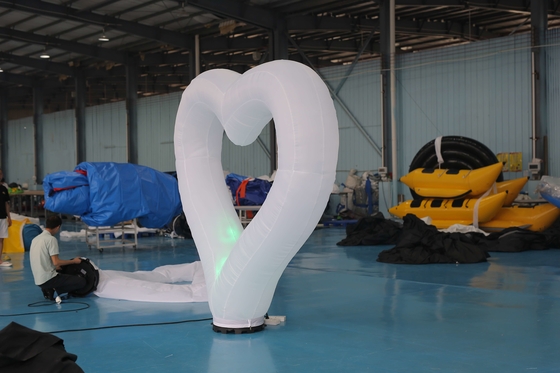 luz de la correa LED del corazón de la decoración de los 2.5M Diameter Inflatable Lighting