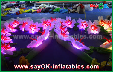 La decoración de iluminación inflable del partido llevó las flores inflables del paño de Oxford de la cadena de flor con las luces LED