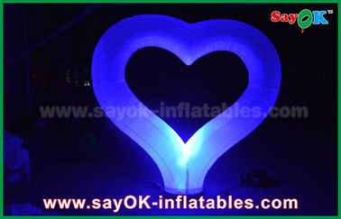 Corazón inflable llevado gigante de la decoración de la iluminación del acontecimiento con la iluminación de Coloful