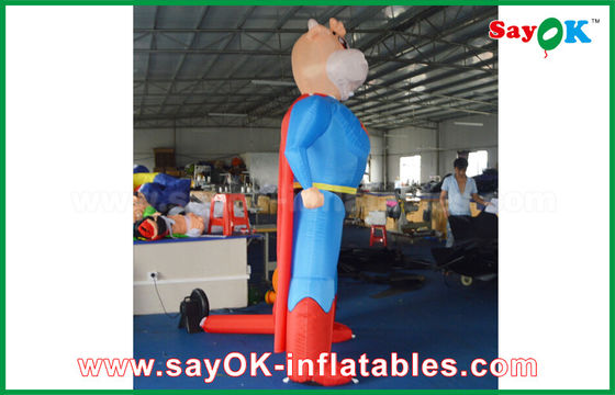 Balones de publicidad inflables Azul / Rojo Superhombre Inflable Vaca Personalizado Personaje de Animales Modelo Inflable