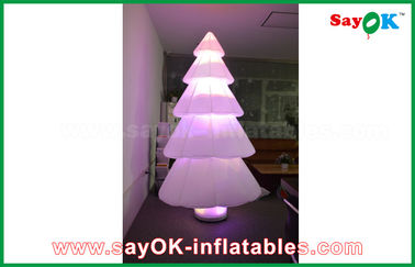 Árbol inflable del partido del día de fiesta de la Navidad de Navidad del árbol de la decoración al aire libre inflable de la Feliz Navidad