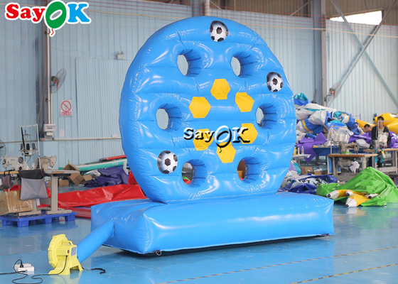 El fútbol inflable azul inflable del juego los 9.84ft del lanzamiento del fútbol lanza el juego que tira al aire libre de los niños