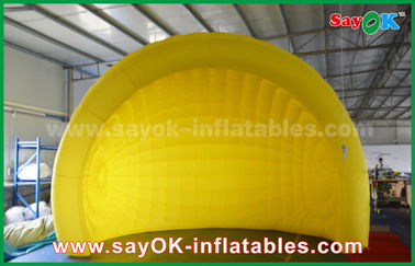 Bóveda inflable de la tienda del iglú del casco de la tienda del aire de la familia de la tienda inflable amarilla del aire para el acontecimiento/el partido