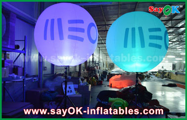 Haciendo publicidad del trípode del diámetro del 1.5m que coloca el globo/la bola inflables con el LED enciéndase