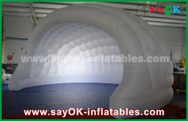 Tienda inflable con cúpula 210D de tela de Oxford Tienda inflable con aire para eventos / iluminación LED Tienda inflable de césped