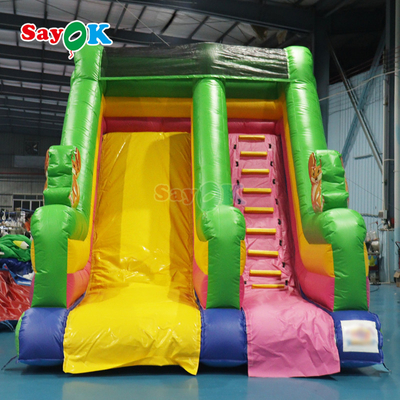 Deslizador de piscina inflable PVC Combinado Deslizador inflable y salpicador de piscina gigante inflable