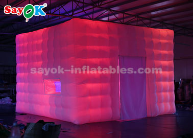 Tienda inflable del aire de la tienda los 5*5*3.5m del aire de Outwell multi - luces LED coloreadas para el banquete de boda