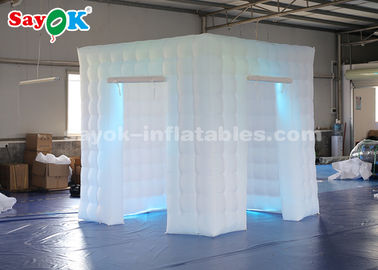 Cabina inflable Oxford durable blanca de la foto del partido de las puertas inflables de la tienda 2 para el alquiler del banquete de boda