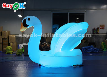 Decoraciones de patio inflable Modelo de cisne inflable azul con correa de hombro para llevar para la procesión del escenario
