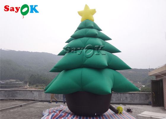 árbol de navidad verde de las decoraciones inflables del día de fiesta de los 5m con los ornamentos
