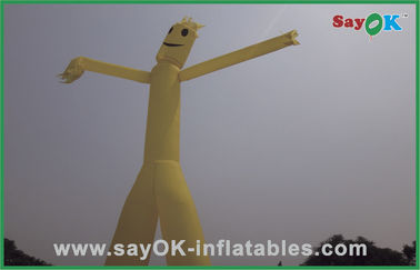 Hombre inflable del aire que hace publicidad del bailarín doble inflable amarillo For Sale de /Air del cielo de las piernas de los 5m