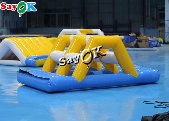 Juguetes de trampolín acuático 3x2x1mH Juguetes de agua inflables pequeños Curso de obstáculos Puente de arco deportivo