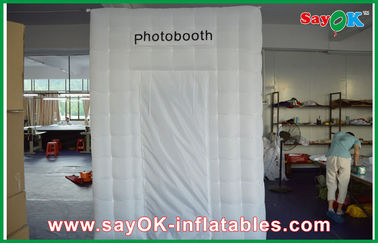 Paño fuerte blanco Photobooth de Quadrate Oxford del cubo de la altura inflable de la tienda los 2.6m con la luz del LED