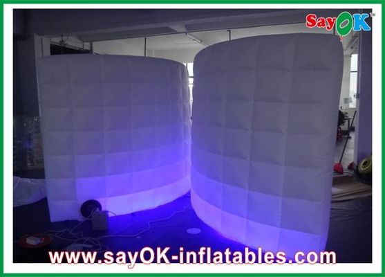 Pared de trabajo inflable de tela de oxford inflable con iluminación led para exposición / evento