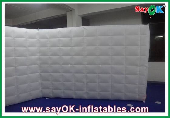 Muelle de separación inflable de la tienda de la familia de aire personalizada / Pared conjunta de luz Led inflada para boda