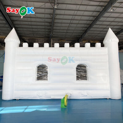 Castillo inflable impermeable ignífugo y resistente a los rayos UV blanco personalizado para bodas y fiestas al aire libre